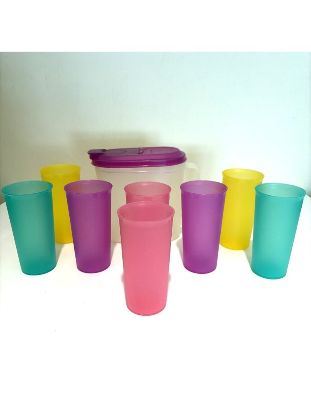 VTG Tupperware Tumblers #116 Set of 8 With Matching 1 Qt Pitcher Millionaires